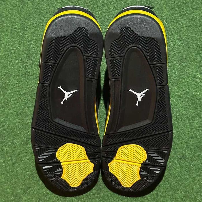 Jordan 4 Retro Thunder R.40