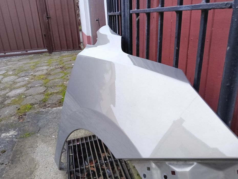 Błotnik prawy przód Hyundai ix35 lakier A3