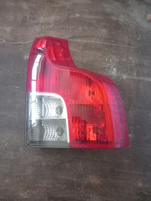 Lampa prawy tył xc90 lift