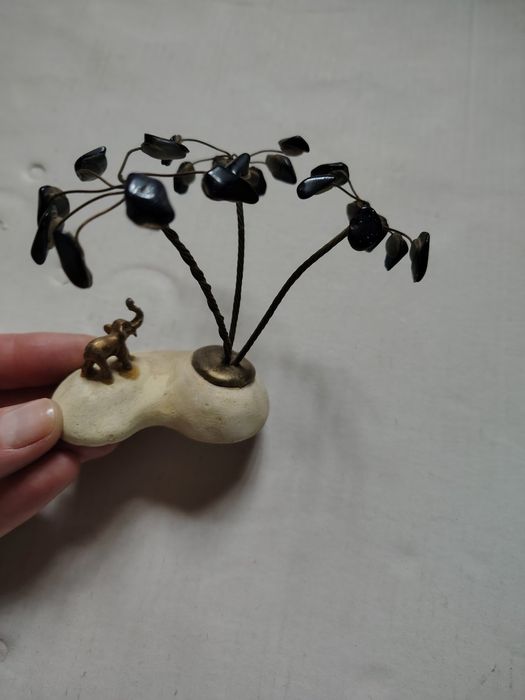 статуетка самоцветы