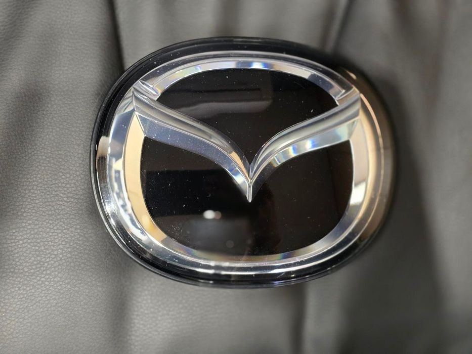 емблема решітки радіаторів MAZDA 6  18- 21 бу оригінал