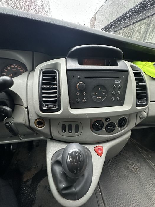 Опель віваро трафік Vavaro Trafik