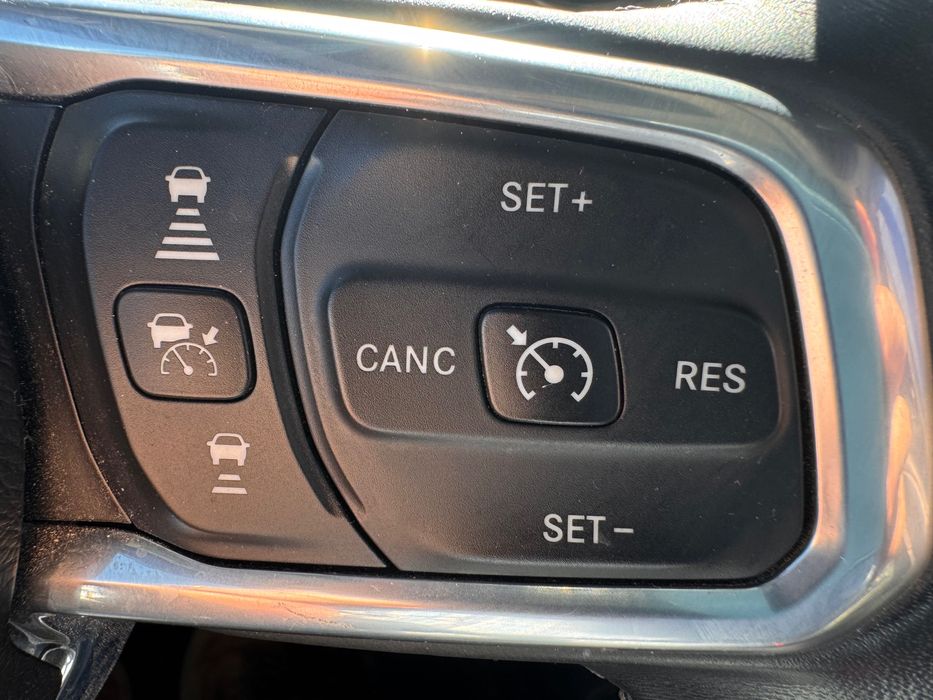 Jeep Wrangler Unlimited 3.6 V6 Automático | Fev. 2021 | 48.000