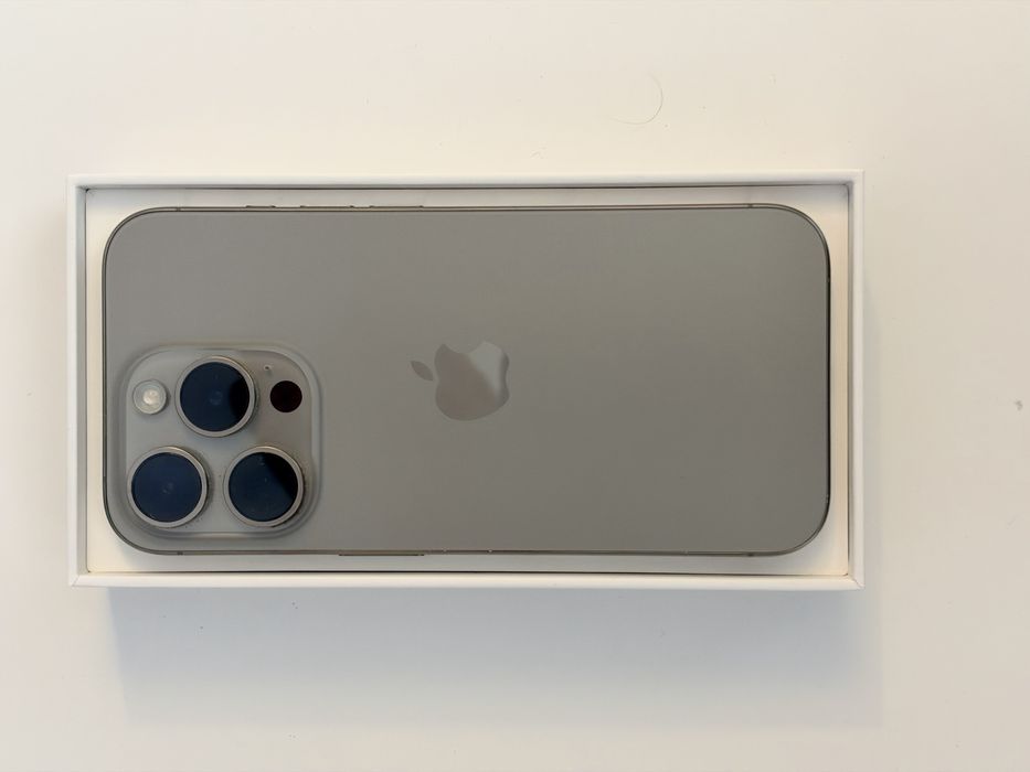 Iphone 15 pro 256GB Titan