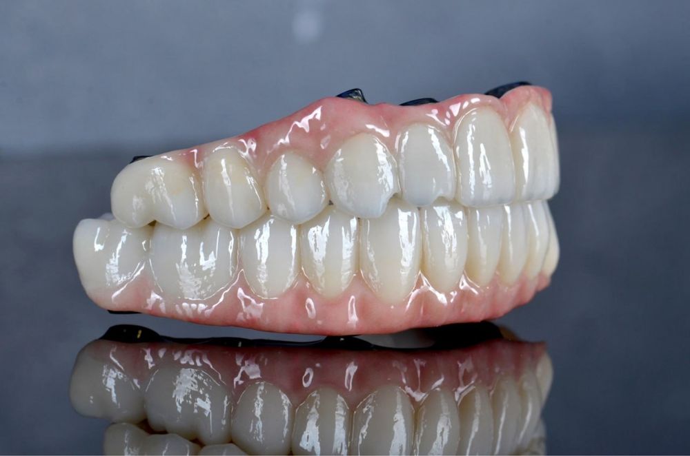 Зуботехнічна лабораторія пропонує співпрацю. Зубний технік.