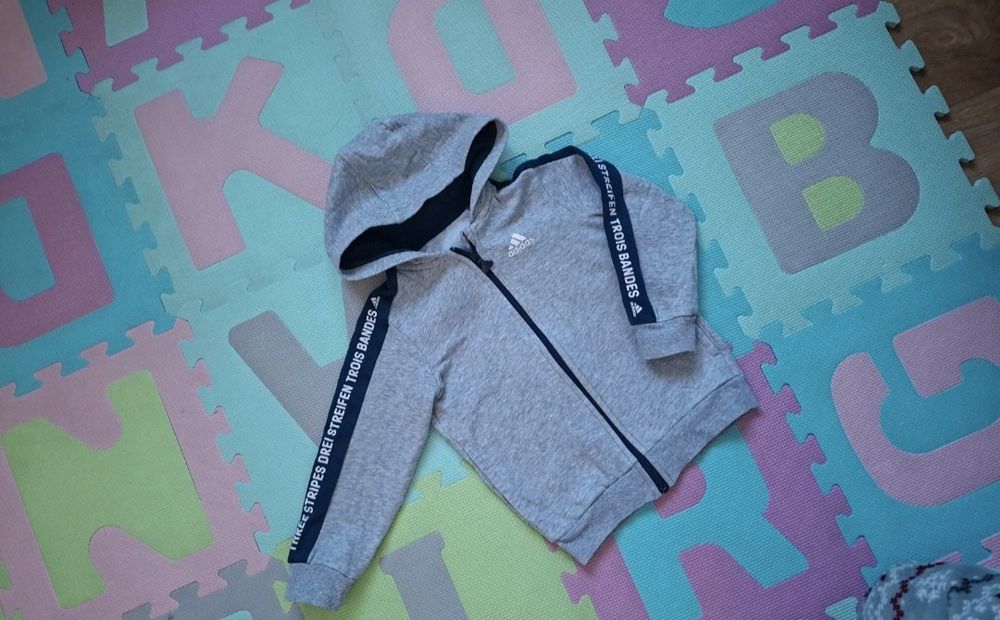 Bluza adidas dla chlopca stan idealny