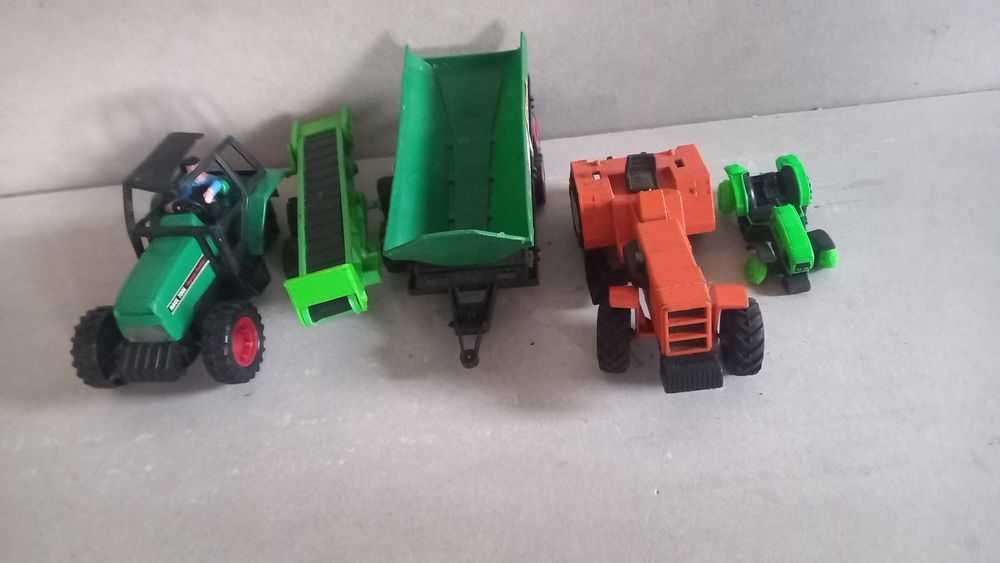 Ciągnik traktor całość