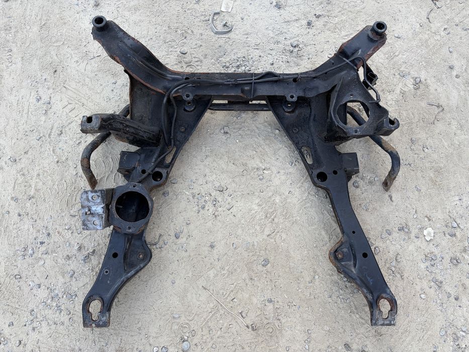 Wozek przod przedni bmw e60 e61 x drive 4x4 sanki kolyska