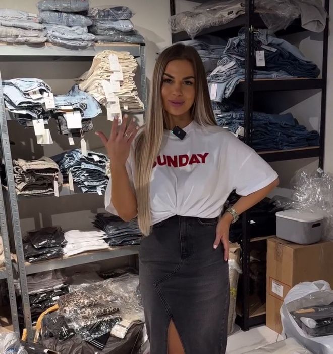 Джинсова спідниця міді