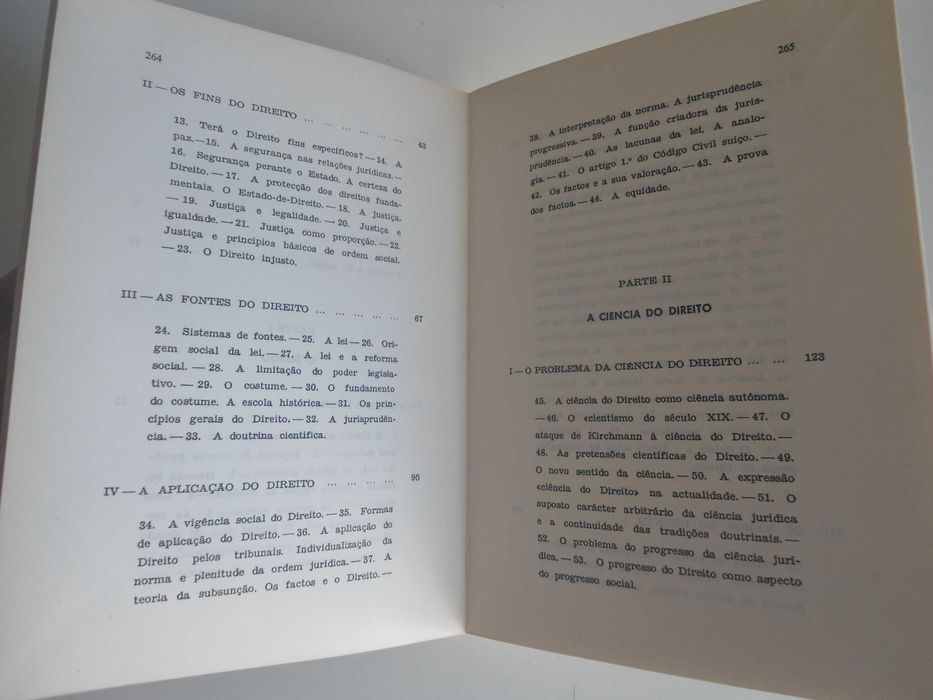 Introdução ao direito por Angel Latorre