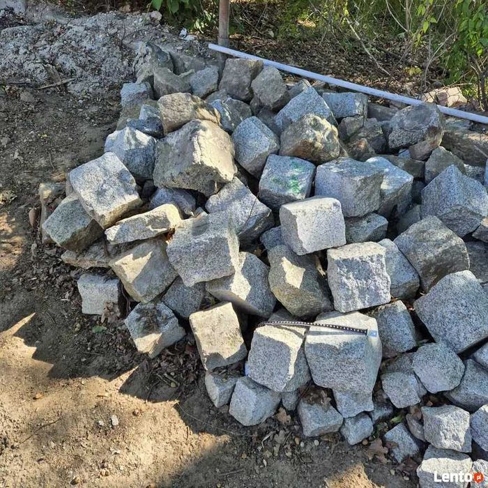 Kostka granitowa – różne wymiary, idealna do ogrodu