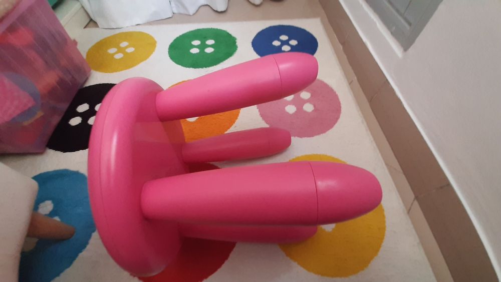 Banco Infantil IKEA Cor-de-Rosa + Almofada em Forma de Donut