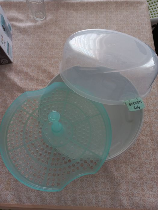 Microwave Bottle and Pacifier Sterilizer—Like New!64752319031169121