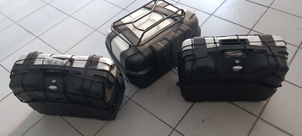 GIVI trekker 52 + 2 trekker 33, saco dep, botas, capacete