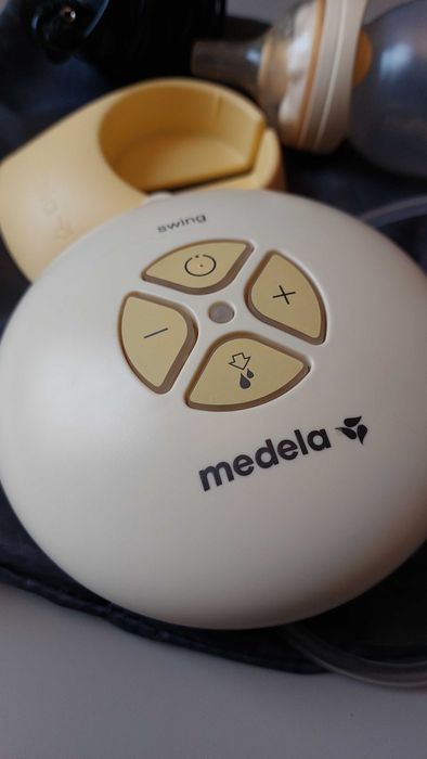 Laktator Medela Swing: kompletny, sprawny, z zasilaczem