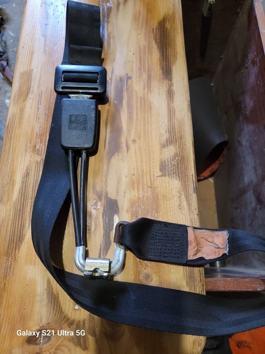 VAG система безпеки ременів задня audi a4 a3 1.6i 
Wolksvagen passat b