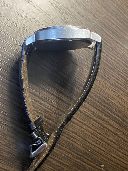 Продам годиник guess