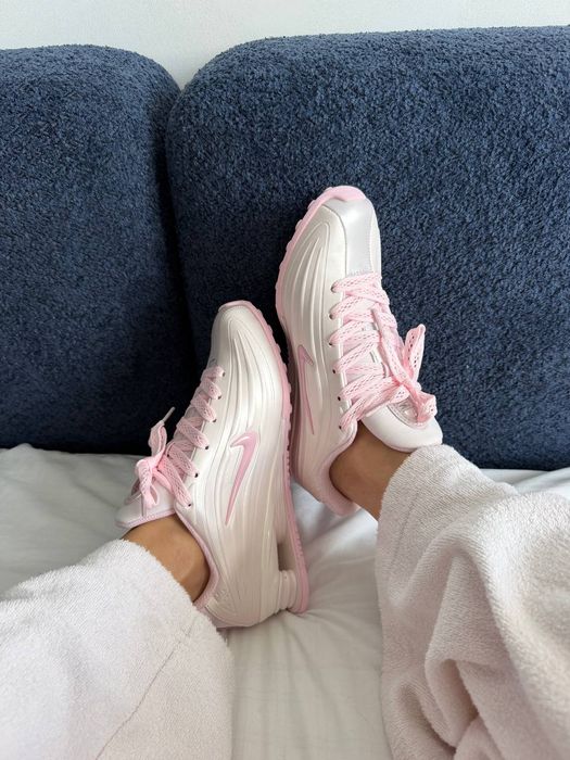 Кросівки Кроссовки NIKE SHOX R4 PINK FOAM  PEARL PINK Розовый Рожевий Кросовки демісезон