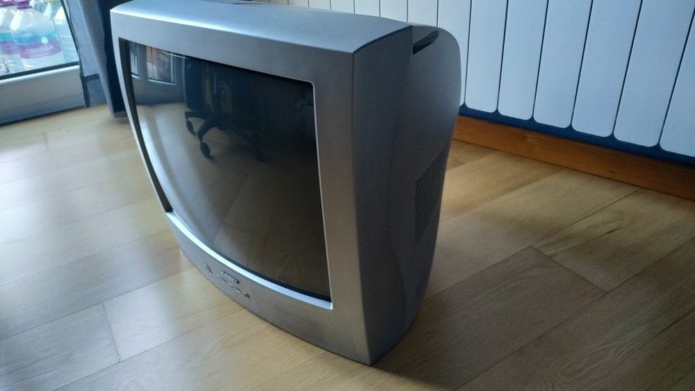 Televisão com entrega