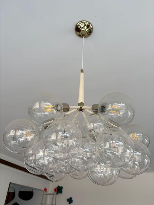 Candeeiro Suspenso Bubble Glass Ball – Design Moderno e Elegante