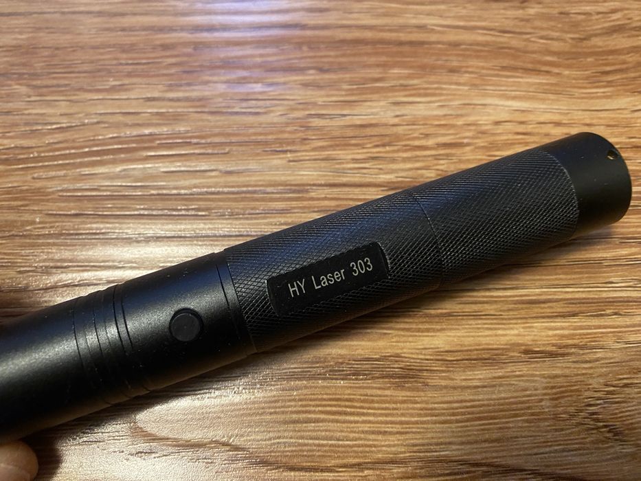 Зелёная лазерная указка HY laser 303