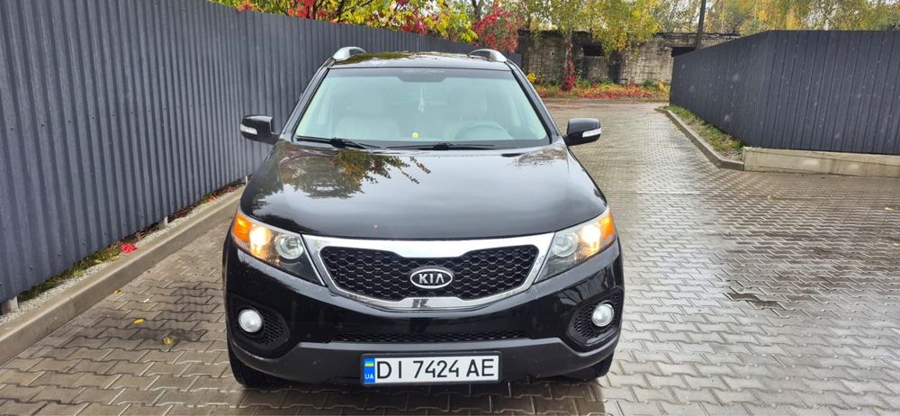 Продам Kia Sorento 2 2012 2.4 бензин
