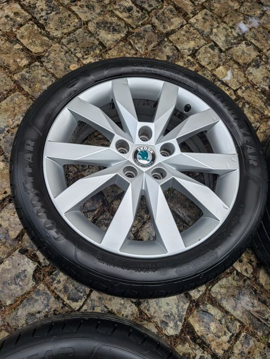 Jantes Skoda Originais 205/50xR17 com Pneus