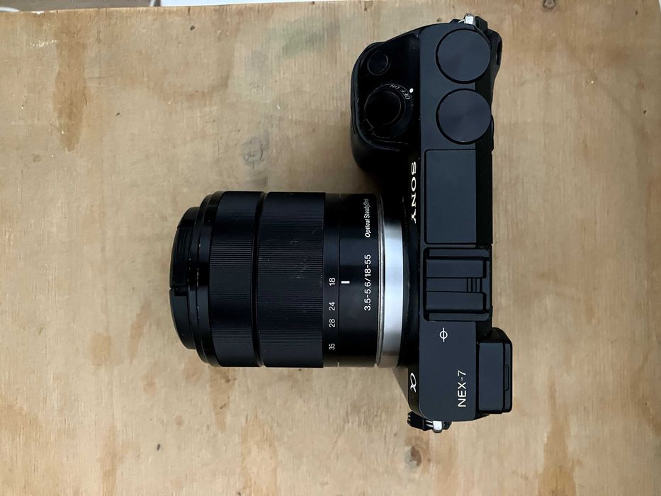 Mirrorless camera Sony NEX-7 24 mp + Sony 3.5-5.6/ 18-55mm lens