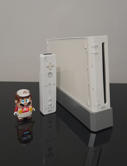 Consola Wii White Edition + Comando Wii (EXCELENTE ESTADO E COMPLETA)64551193064577122