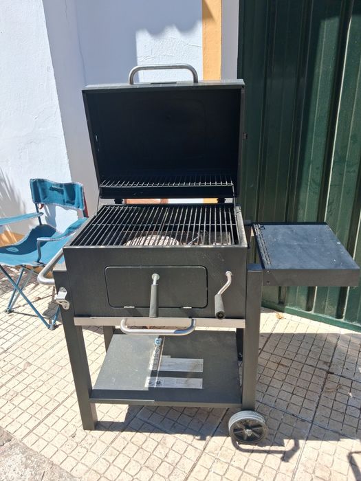 Grelhador a Carvão