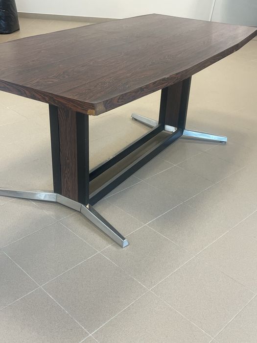 Mesa de reuniões com cafeiras Handy