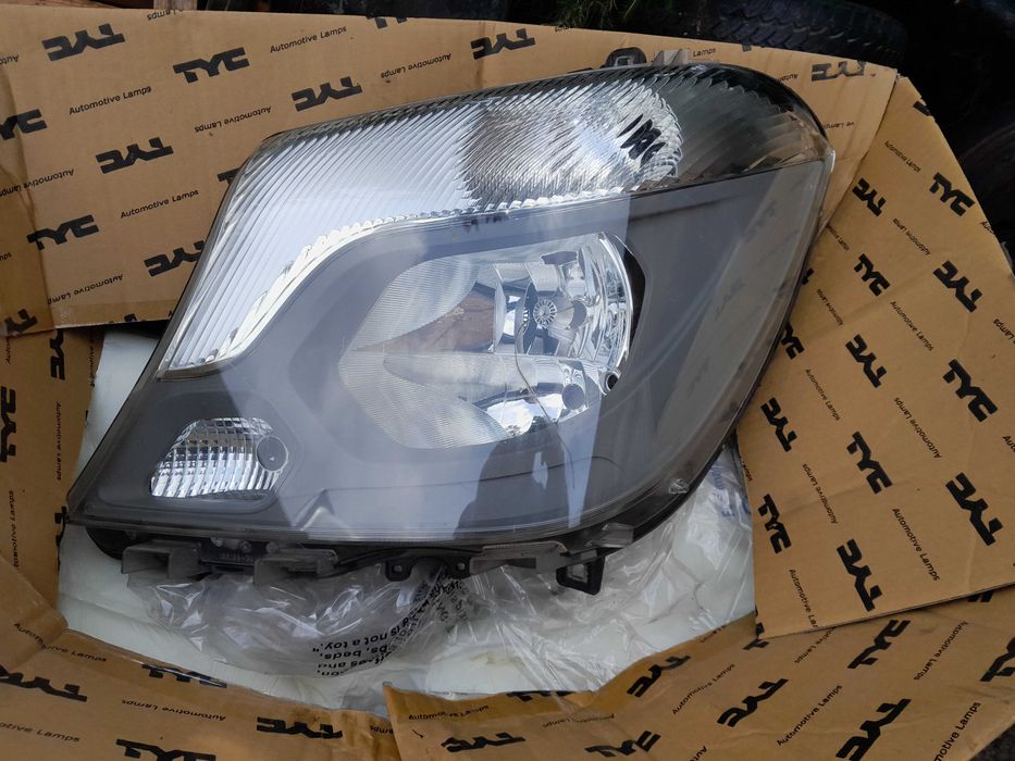Lampy do samochodu dostawczego Mercedes