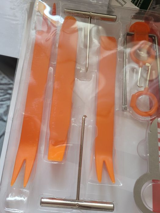 Zestaw 12 sztuk do auta nowe