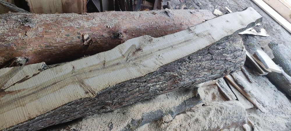 Слеб , дошка не обрізана горіх ,клен ,шовковиця , акація