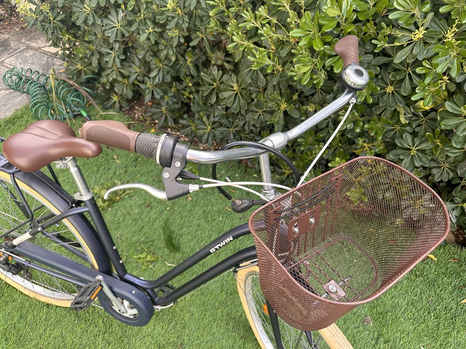 Bicicleta com muito pouco uso