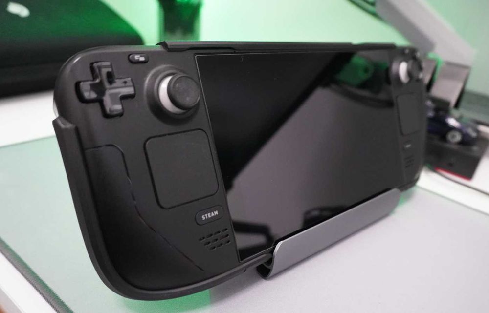 Steam Deck 64 GB + 512 GB + Akcesoria