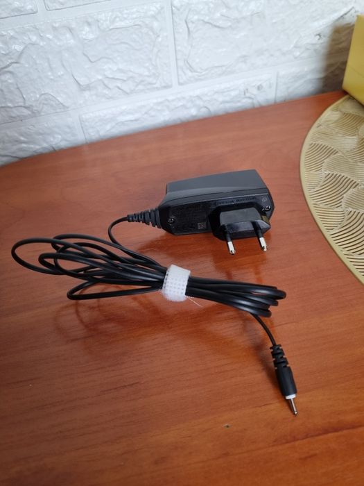 nowa orginalna  ładowarka sieciowa Nokia AC-8E | DC 5.0V / 890 mA