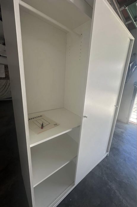 roupeiro com portas deslizantes “Kleppstad”