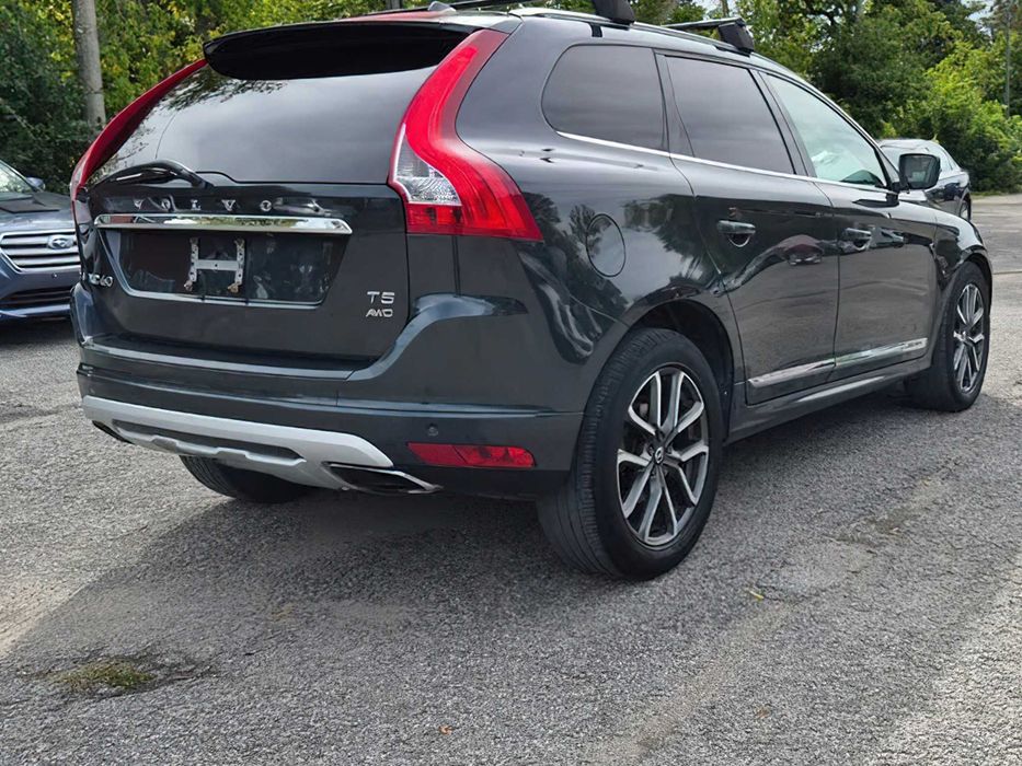 Volvo XC60      2015