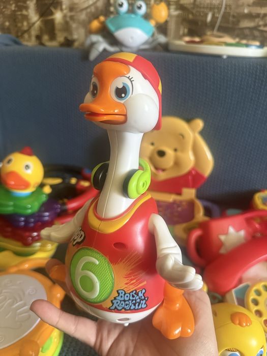 Музичні розвиваючі іграшки hola toys каченя гусь барабан піраміда