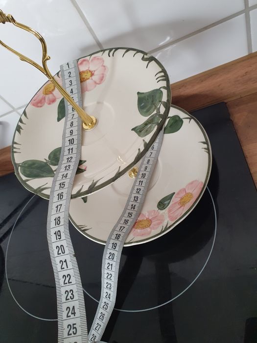 Посуда красивая , графин  ,есть  Villeroy  & Boch  Германия