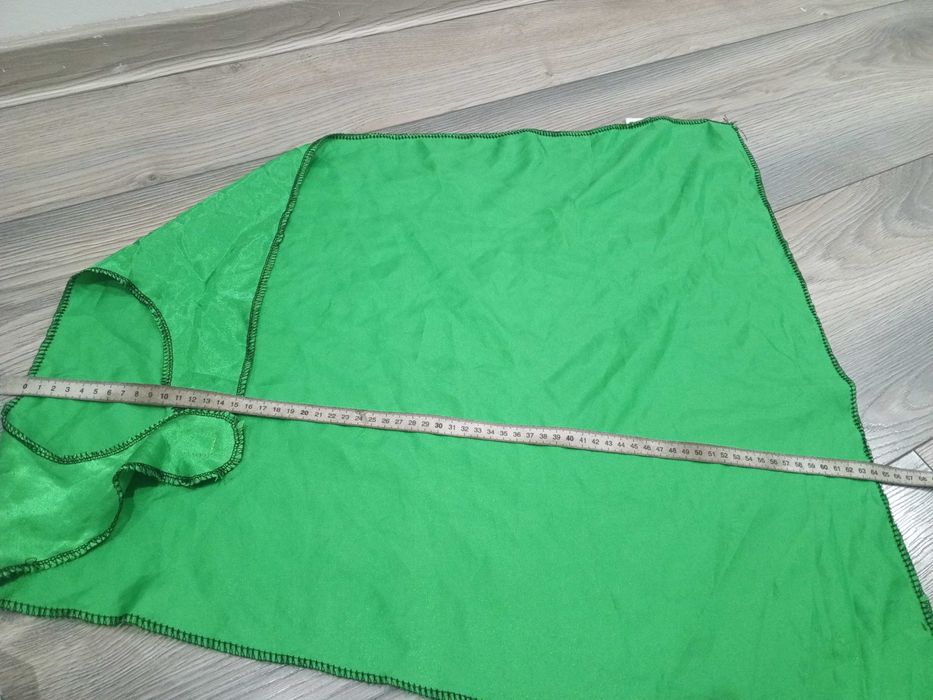 zielona pelerynka, przebranie na bal karnawałowy