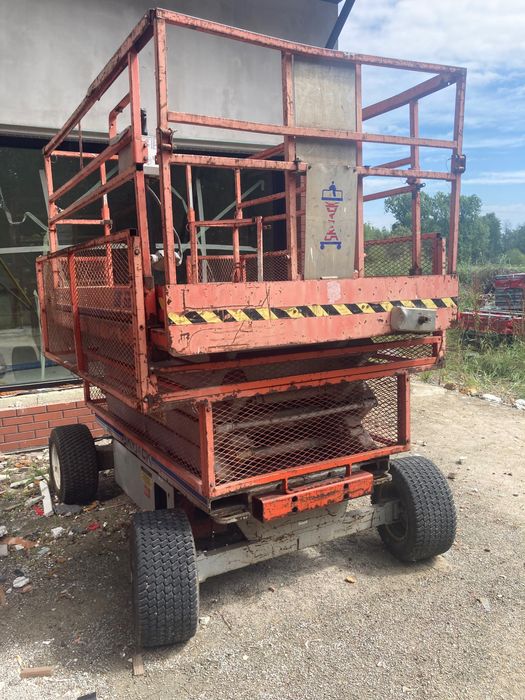 Podnośnik nożycowy SkyJack 24V nowe baterie