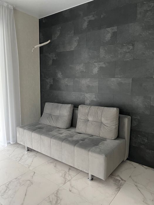 Одноповерховий будинок в Лісовий Бучі з ремонтом та озером