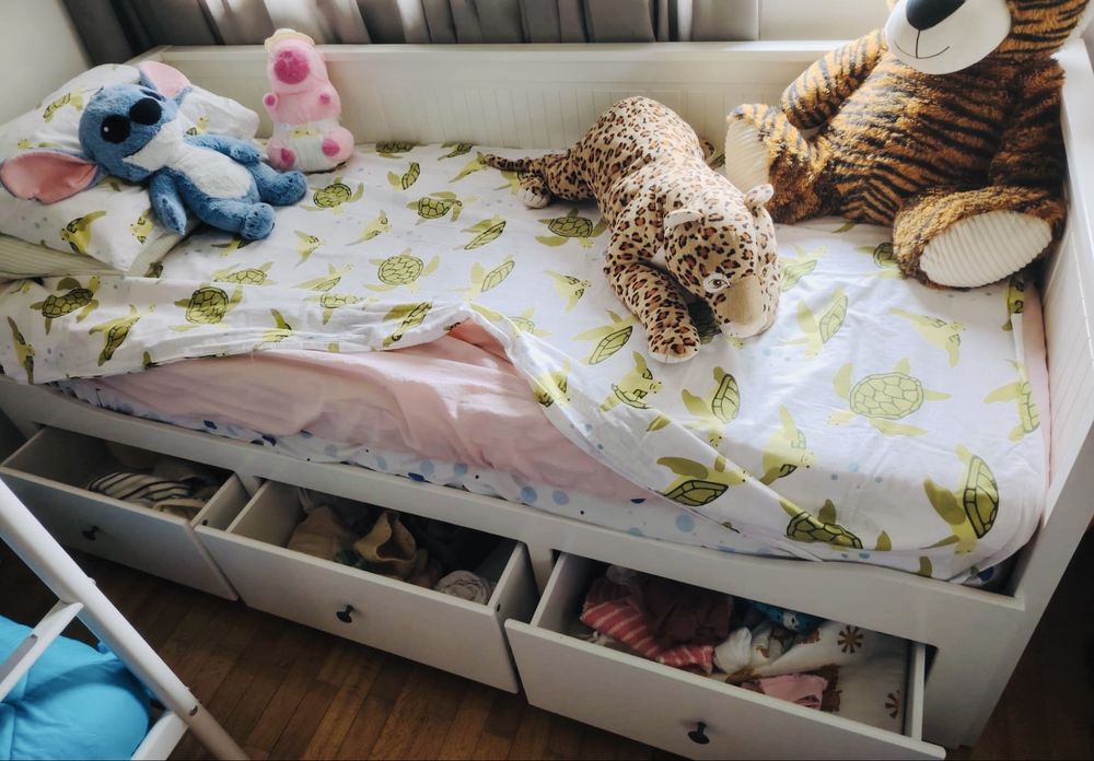 Cama HEMNES Ikea
