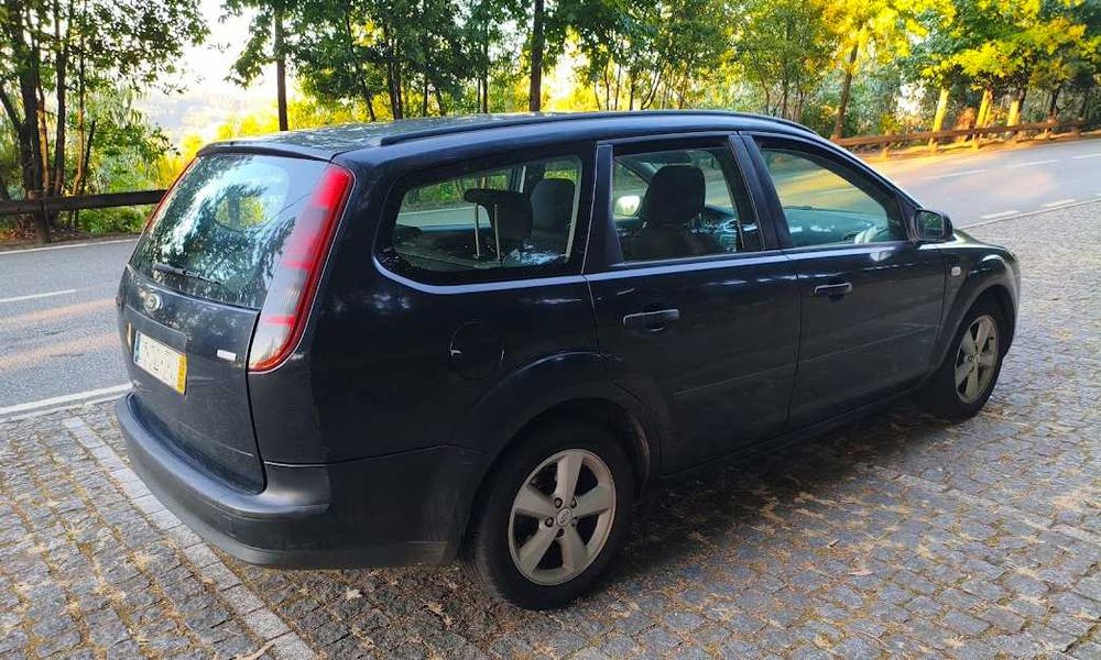 Ford Focus SW 5Lugares. 1.6 TDCi Sport, Carrinha a Diesel de 2005