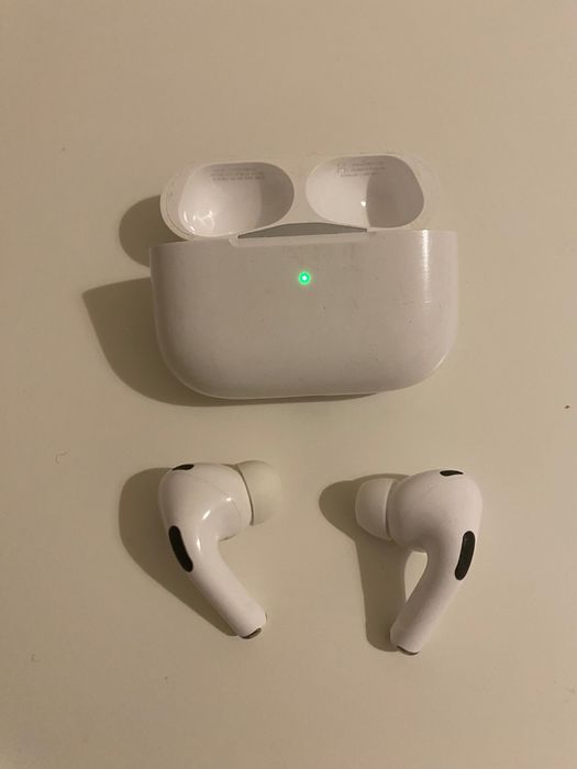 AirPods Pro 2 Apple
