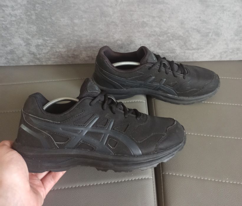 Чоловічі Кросівки Asics Gel-Mission 3 Оригінал Розмір 42-26,5см