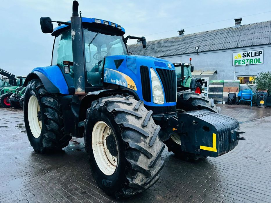 New Holland T8020  New Holland T8020, 2008r, 280 KM, 8.3L Cummins