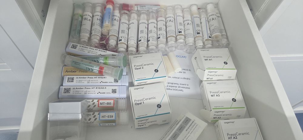 Pastilhas variadas  para prensar, Prótese dentária